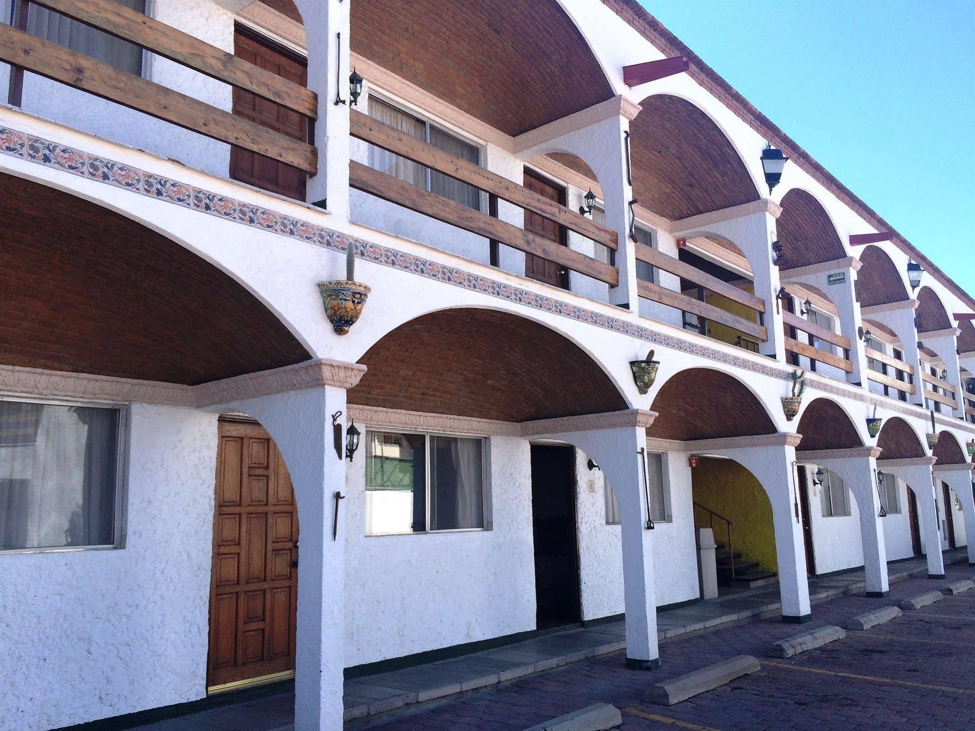 State Inn Chihuahua Exterior foto